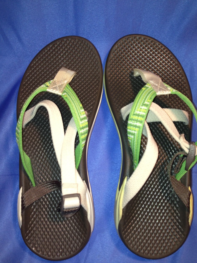 Chaco HIPTHONG Green/White flip flop Sport/Hiking/Water Sandals Womens